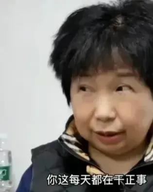 许粉说要一路向北。
杜粉说一路向北到北极。

许粉说坚持走下去。
杜粉说坚持走下