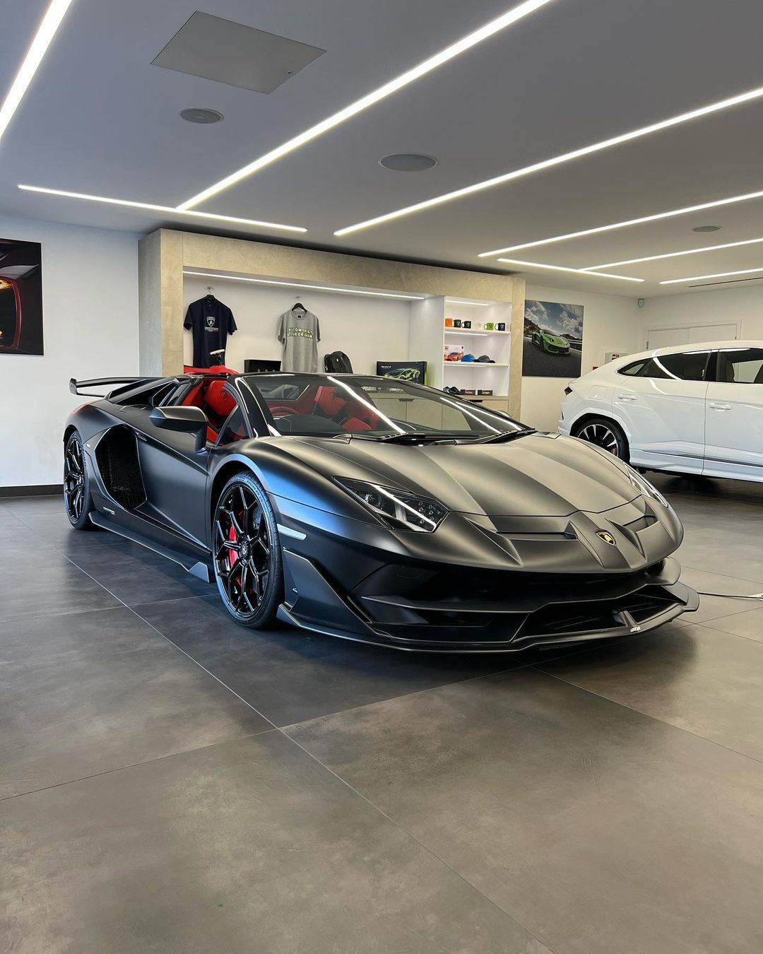 Lamborghini Ave