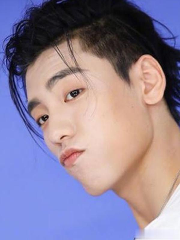 有种反差萌叫男偶像，酷盖VS嘟