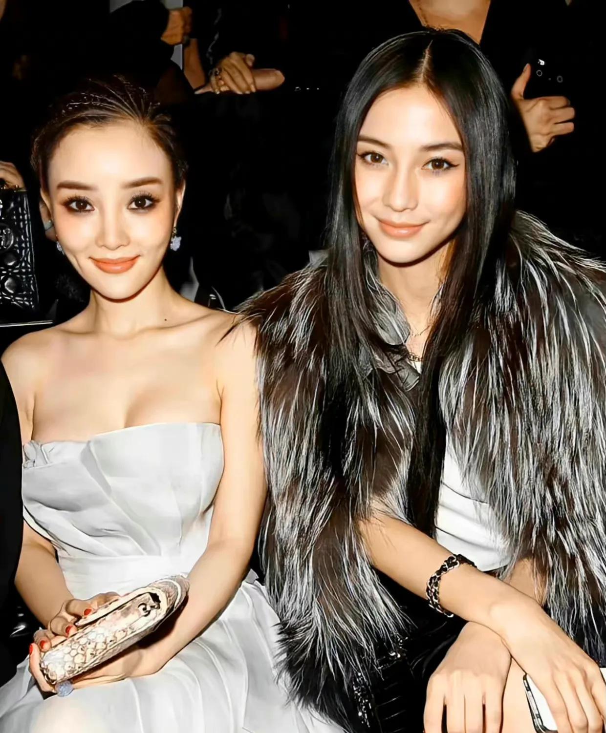 这两个女明星合影，杨颖脸蛋更美，李小璐身材更好。