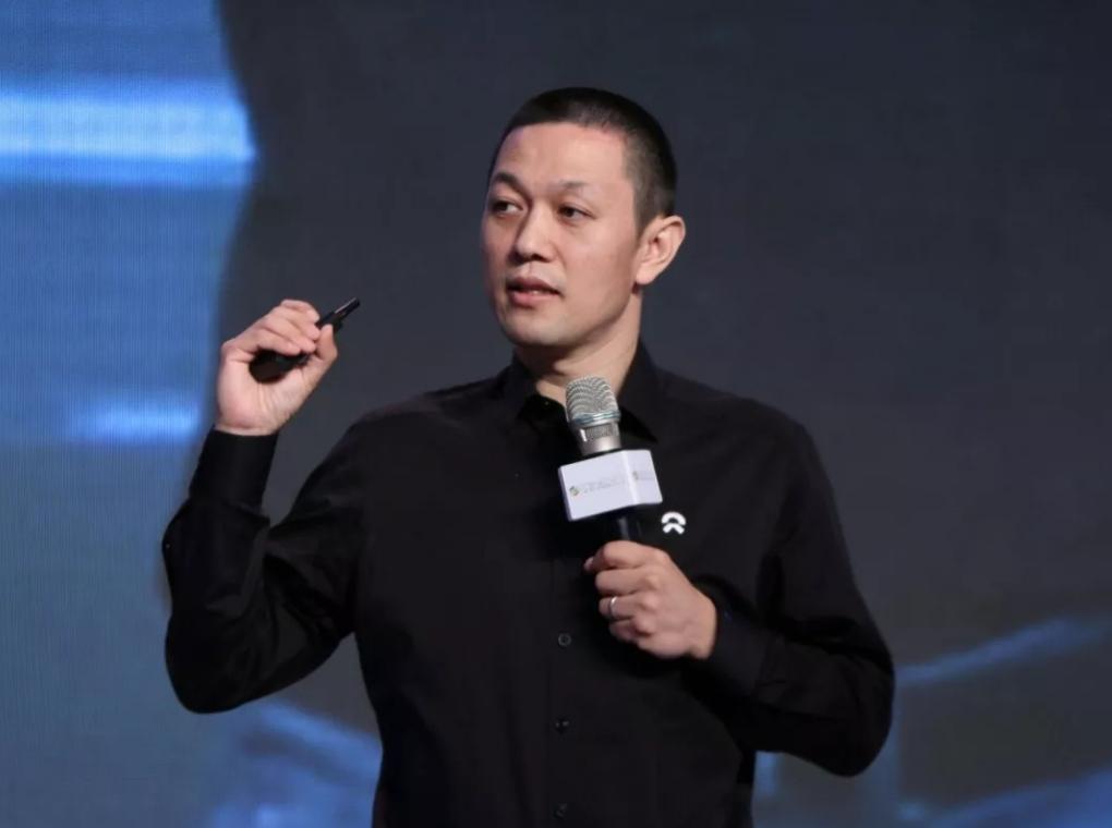 【车视头条】车企大佬们观点各有不同，前几天，比亚迪董事长王传福才发表观点称：无人