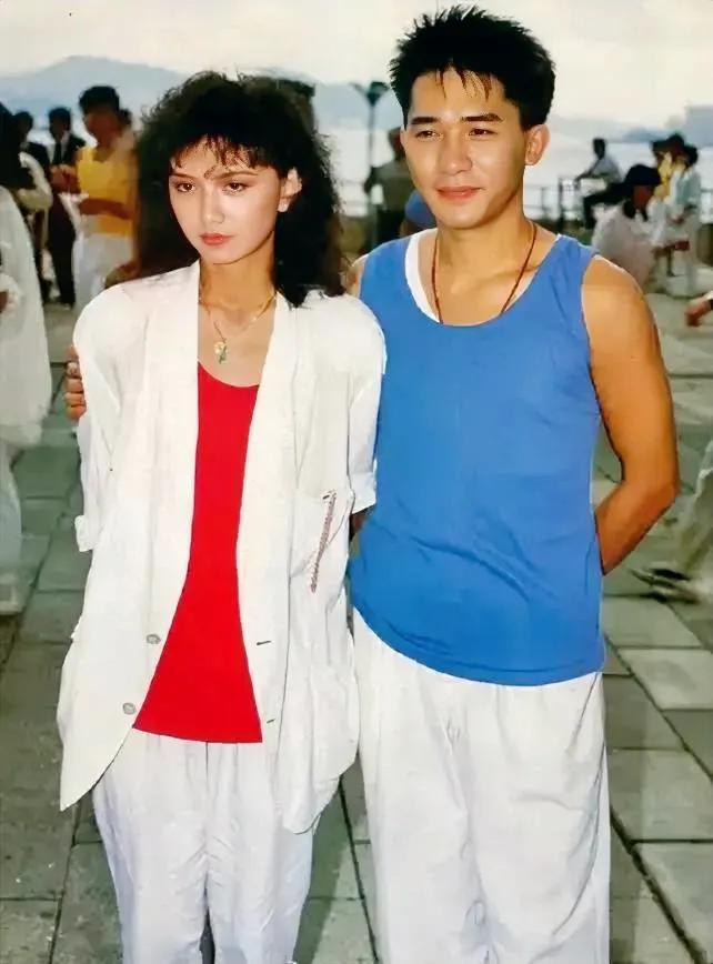 据说曾经和梁朝伟是荧幕情侣，这个美女叫什么？现在怎么见不到了?