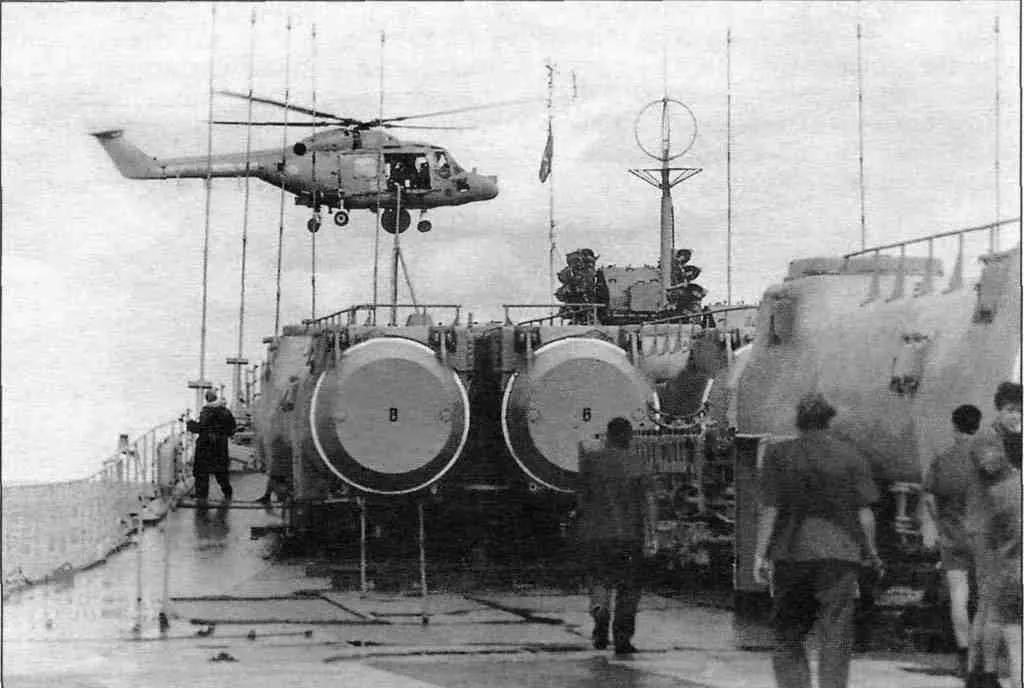 老照片，冷战期间北约与苏联海军的海上袭扰。

冷战的1960年代由于在“古巴导弹