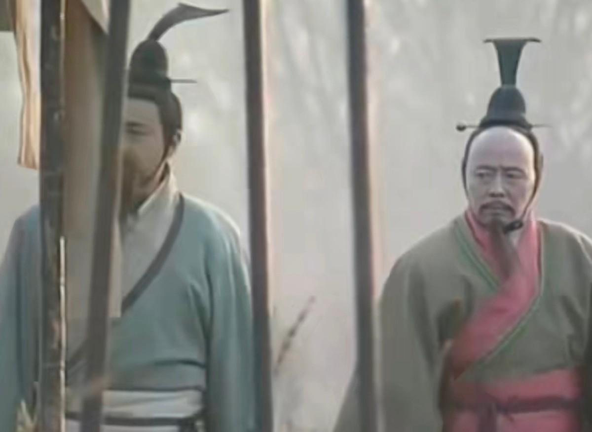 儿子当了君王，老子非要回国争夺王位，这便是卫庄公蒯聩做出的荒唐事。蒯聩还活着，他