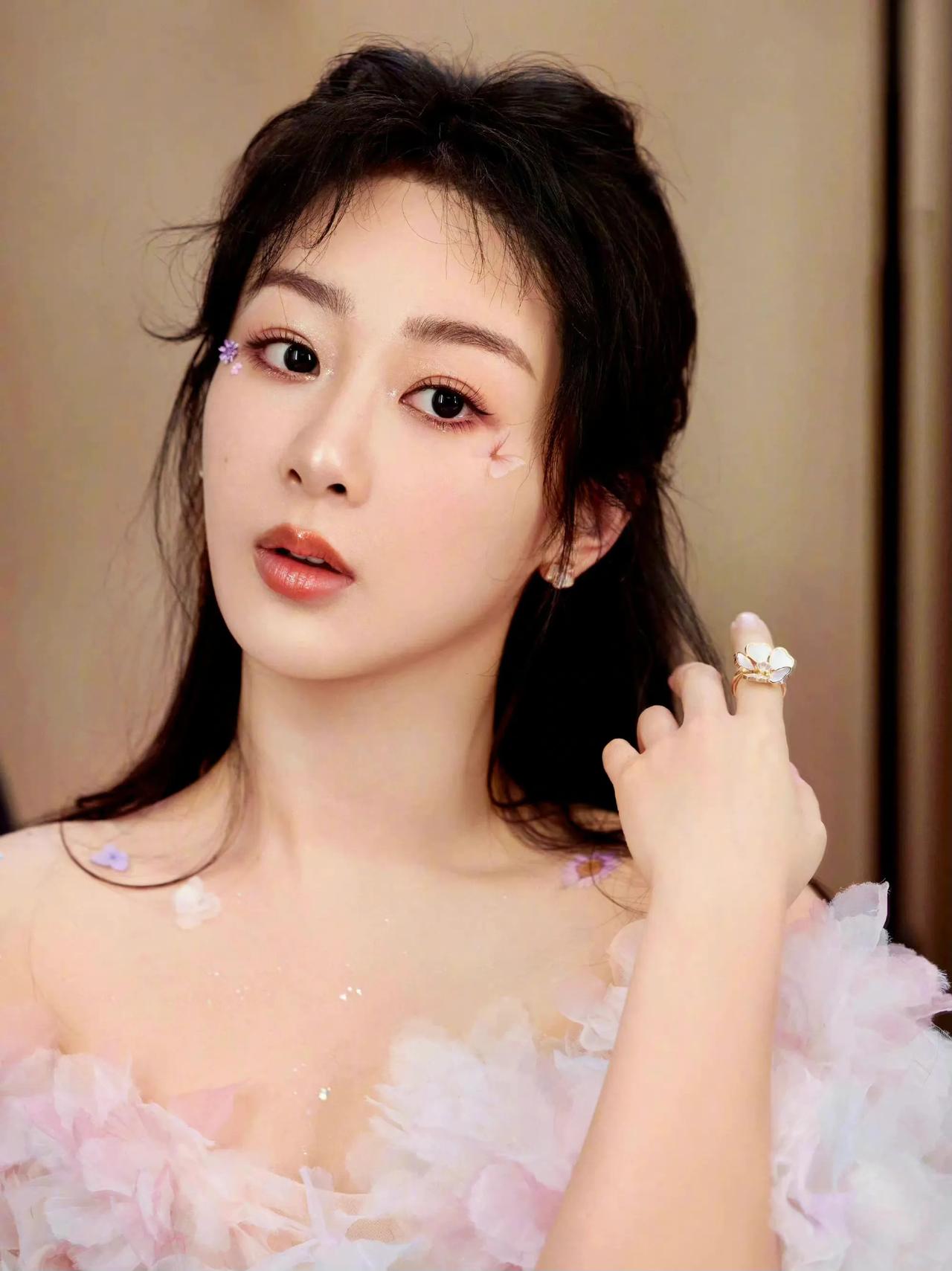 现代剧《承欢记》主演拟邀杨紫和许凯，暂定38集，上星剧，杨紫和许凯这对姐弟的cp