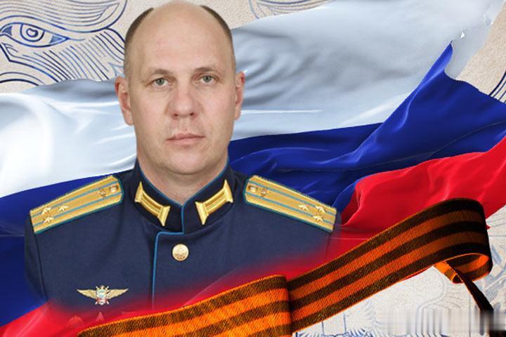 死上校吓跑活乌军。
乌克兰武装分子伏击了““伯克塔”飞行群负责人的直升机，当它在