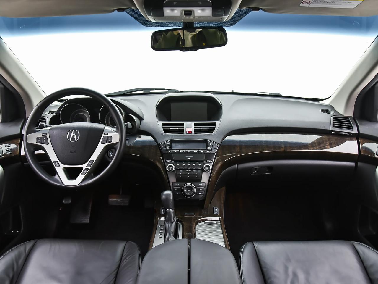 这车真不错，11年讴歌mdx 9万多公里，一手车 金属面3块补漆 ，2010款标