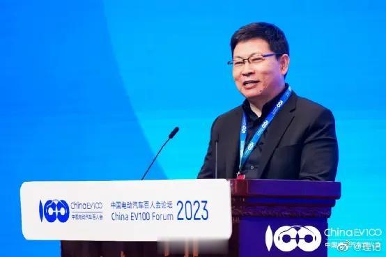 一直都最佩服华为。美国全方位制裁华为好几年了，但是华为还是活的好好的，华为依然是