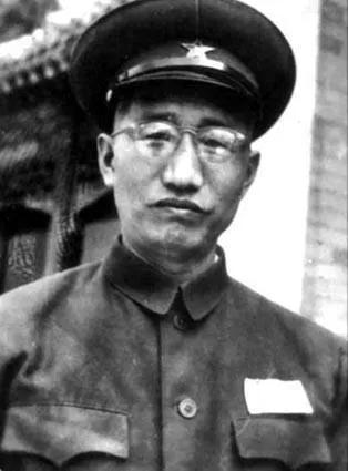 那年，徐向前的儿子第一次带女友回家，徐向前亲自下厨。可是，看到那一桌子菜，女友傻