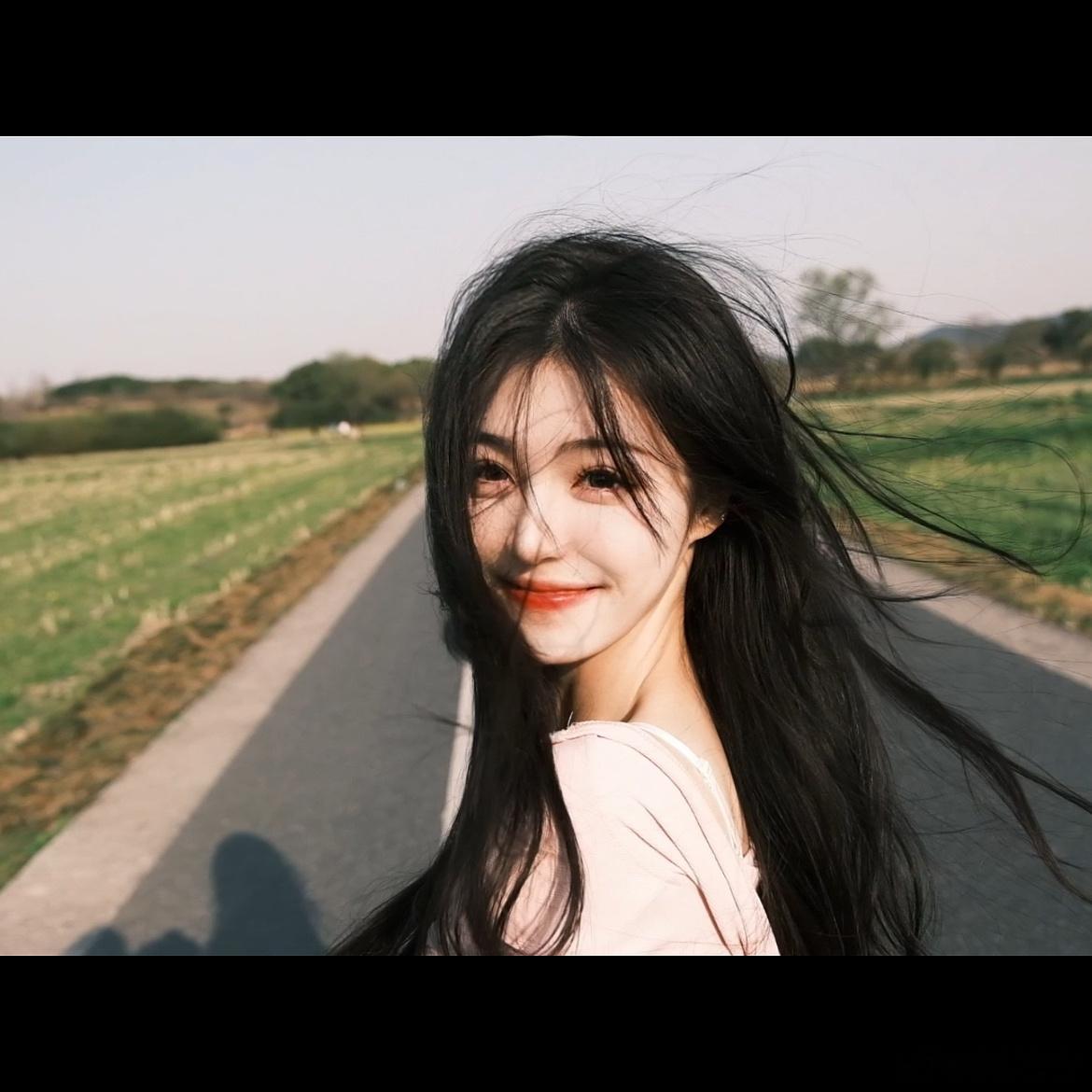 有很多人陪着我的每一天 都很开心 🖤 ​​​