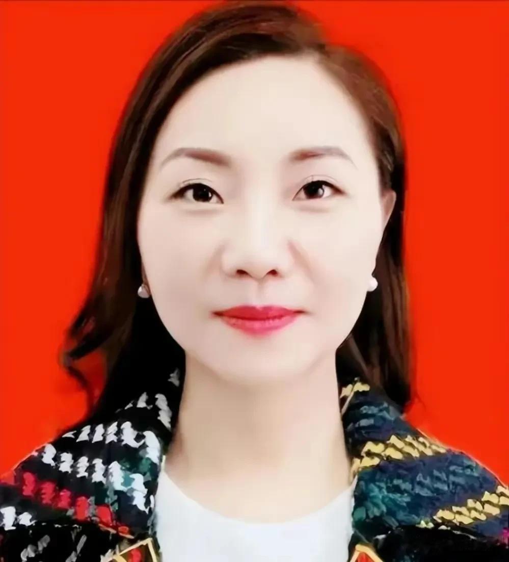常德石门县招商促进事务中心主任李小琼