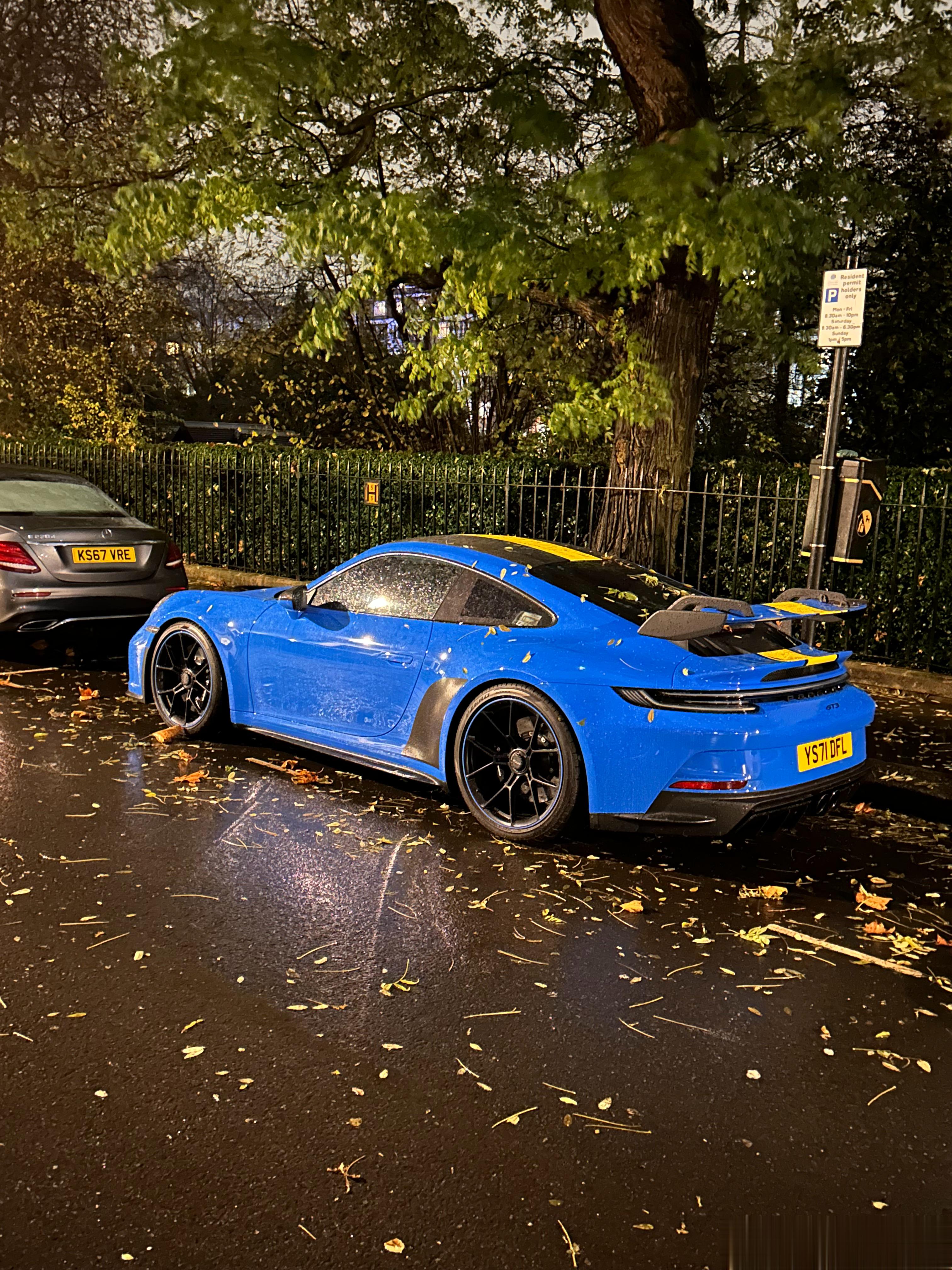  992 GT3488 GTB，颜色好看大使馆的Urus劳斯扎堆捷豹XJS，年检