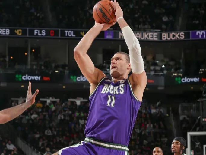 大洛佩斯9帽统治内线 实现突破获主帅点赞

NBA常规赛，雄鹿以118比113战