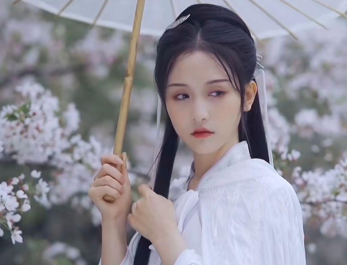 天上掉馅饼，砸到了民女“陈妙登