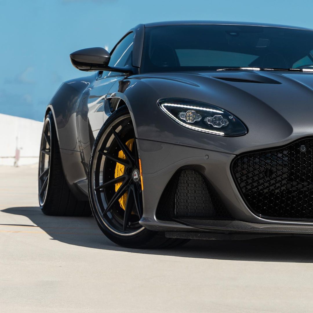 阿斯顿·马丁​ DBS Superleggera ​​​