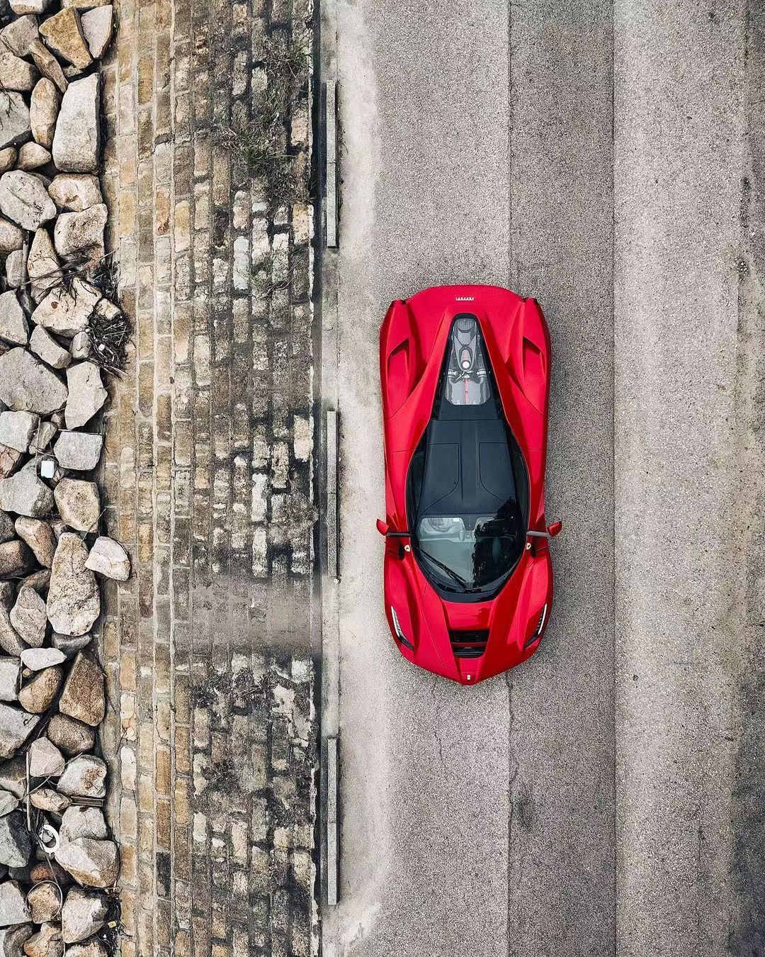 码头边的LaFerrari[舔屏]第一张的真的绝绝子 ​​​