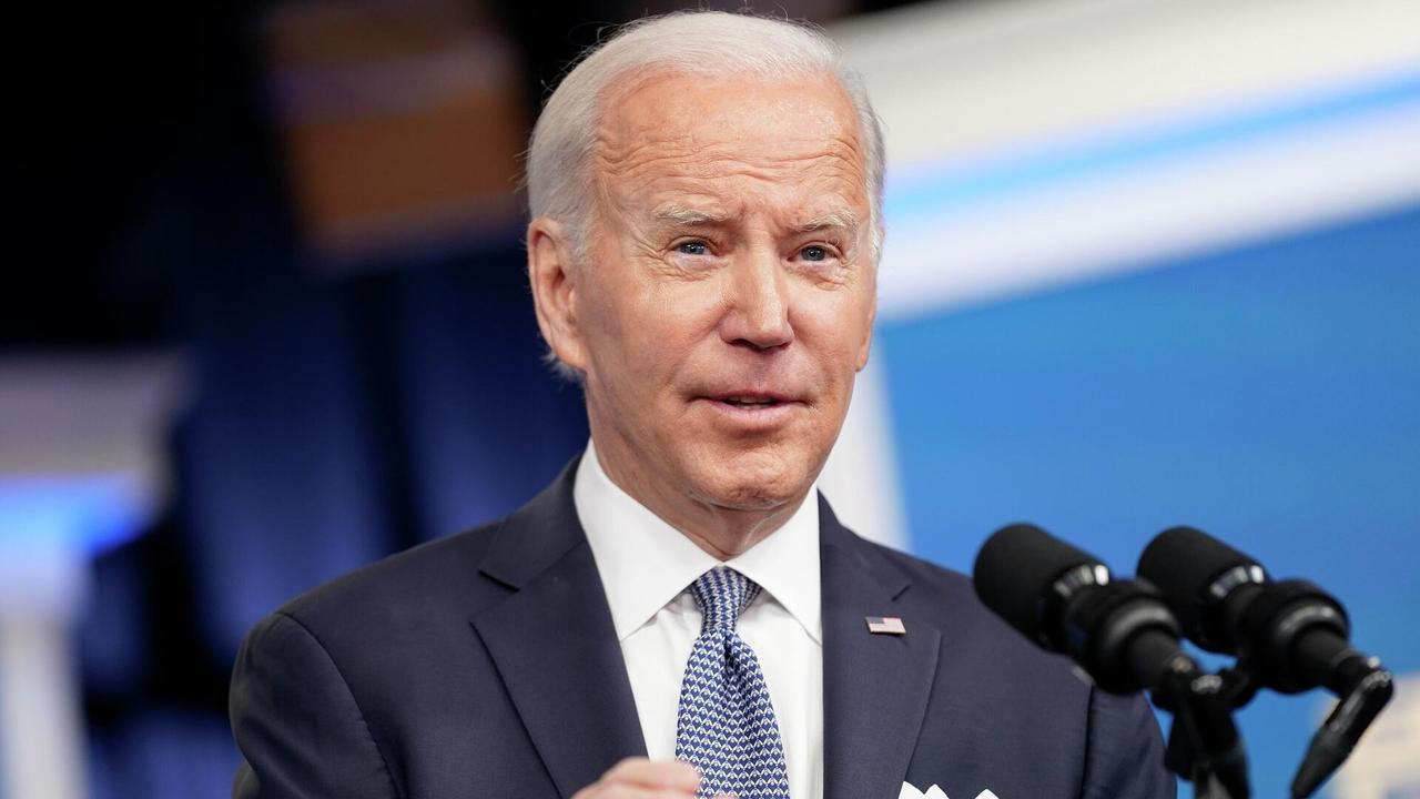 拜登不认为中国高空气球事件严重危害美国国家安全。美国总统拜登在接受美国西语电视台