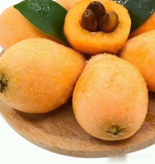 #人气超高但你却无感的水果# 说到这，不得不提的就是枇杷这个水果，身边好多好多人