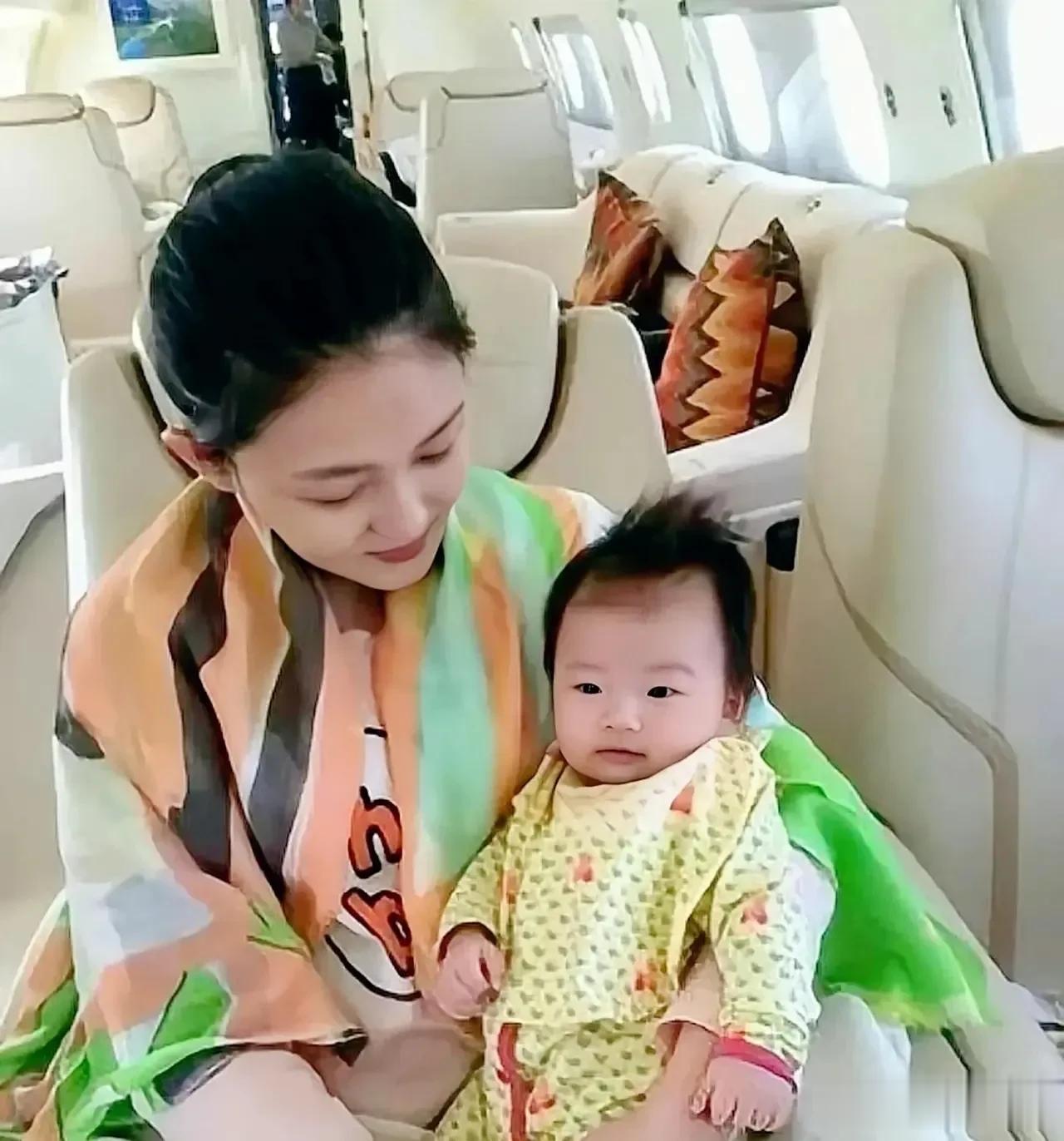 真是造化弄人，当年大S与汪小菲一家其乐融融多么幸福！

现在汪小菲与大S已经水火