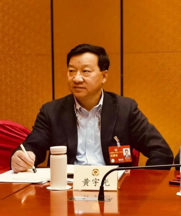 约七成女性仍受分娩之痛，全国政协委员黄宇光建议：将无痛分娩纳入医保。
无痛分娩，