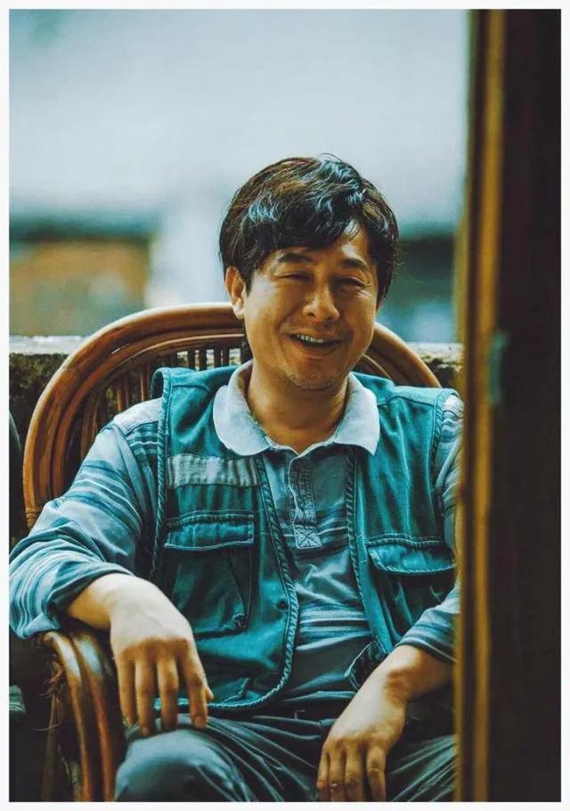 张颂文老师在《狂飙》爆火前，默默无闻，在在演艺道路上，受过不少委屈，出席活动时遭