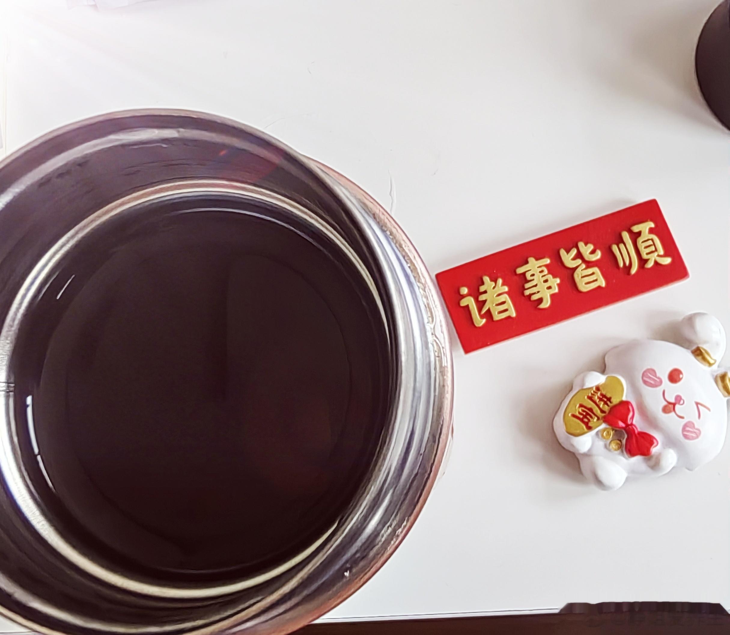  人生如茶，一人一盏，悠悠饮下(一早煮好的五清茶加清肺茶)，回味皆是人间烟火气与