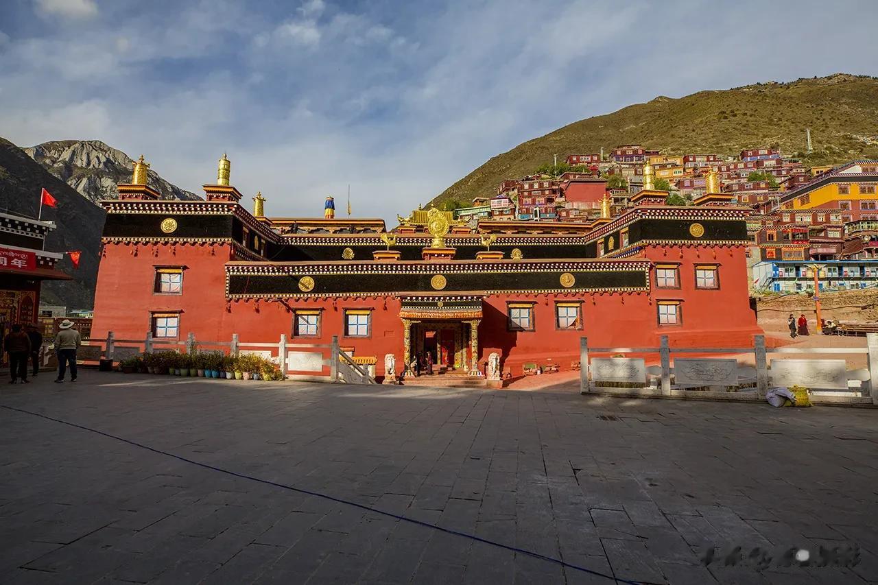 德格印经院，拍于四川省甘孜州德格县  