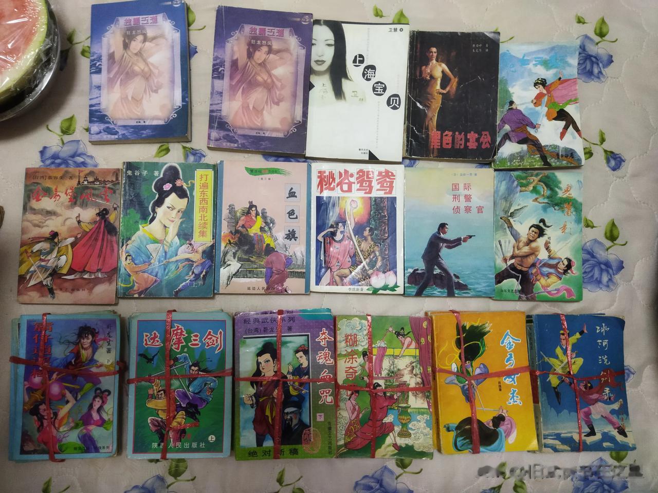 手无缚鸡之力的文弱书生如何掀起武林的滔天巨浪，阳光正义的武林少侠为何犯下屠师杀友