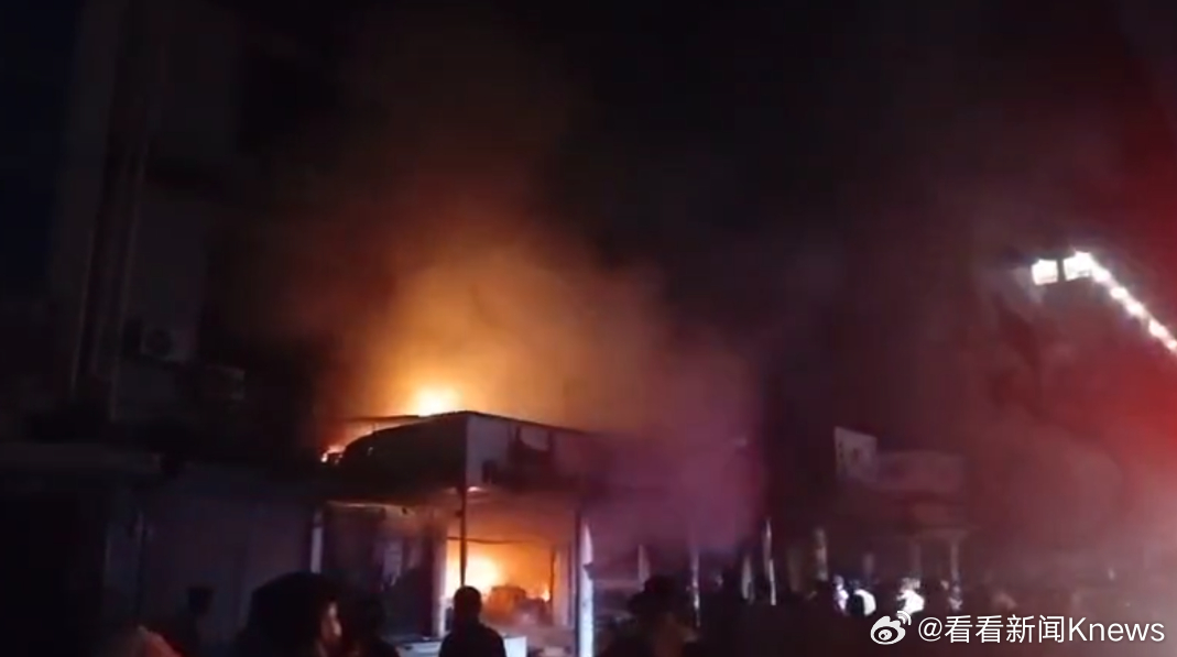 【#巴基斯坦购物中心火灾已致60死#】巴基斯坦警方当地时间1月21日表示，巴基斯