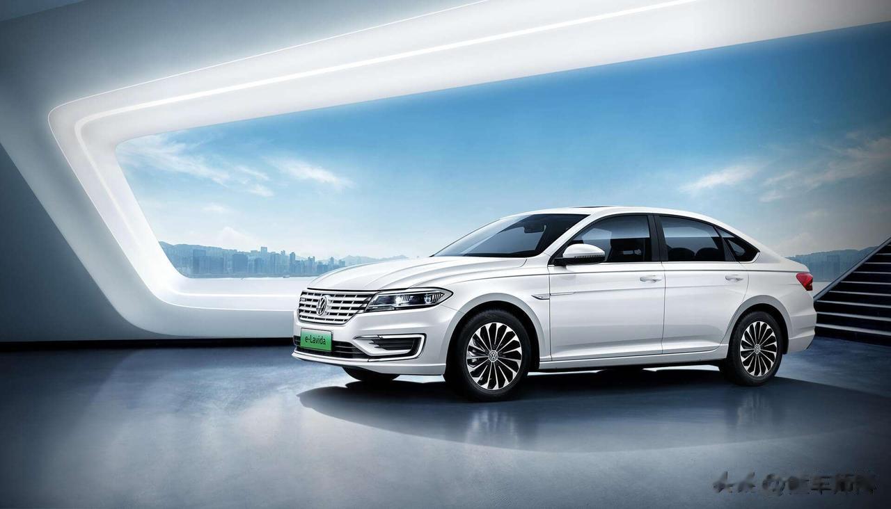 26917辆！大众朗逸依旧是冠军，日产轩逸再次落败！在1月紧凑型轿车销量排行榜当