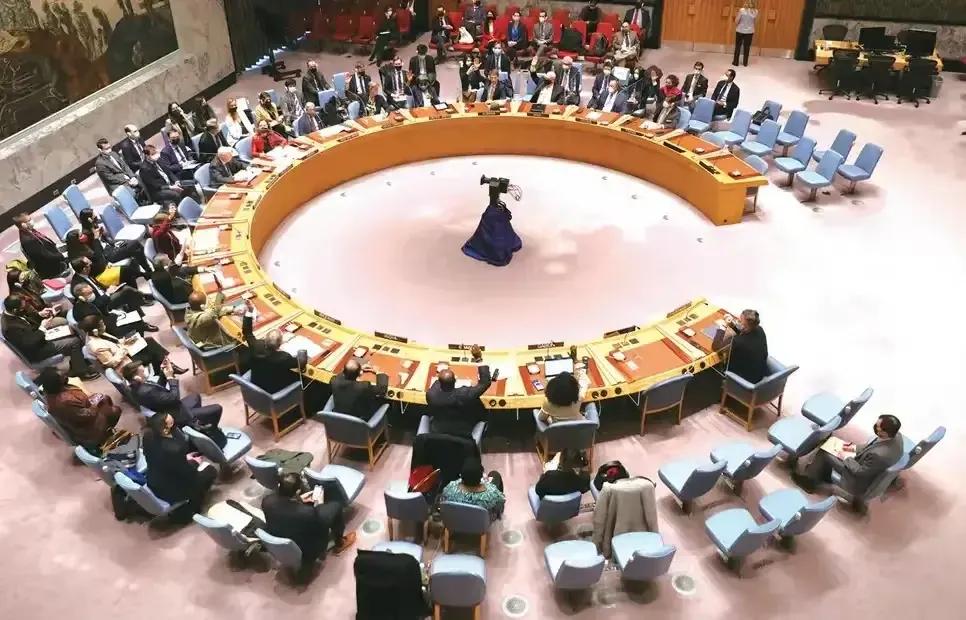 美国高调宣布将重返阿富汗！
想再去帝国坟场去上坟吗？曾经带领北约想招呼下阿富汗，