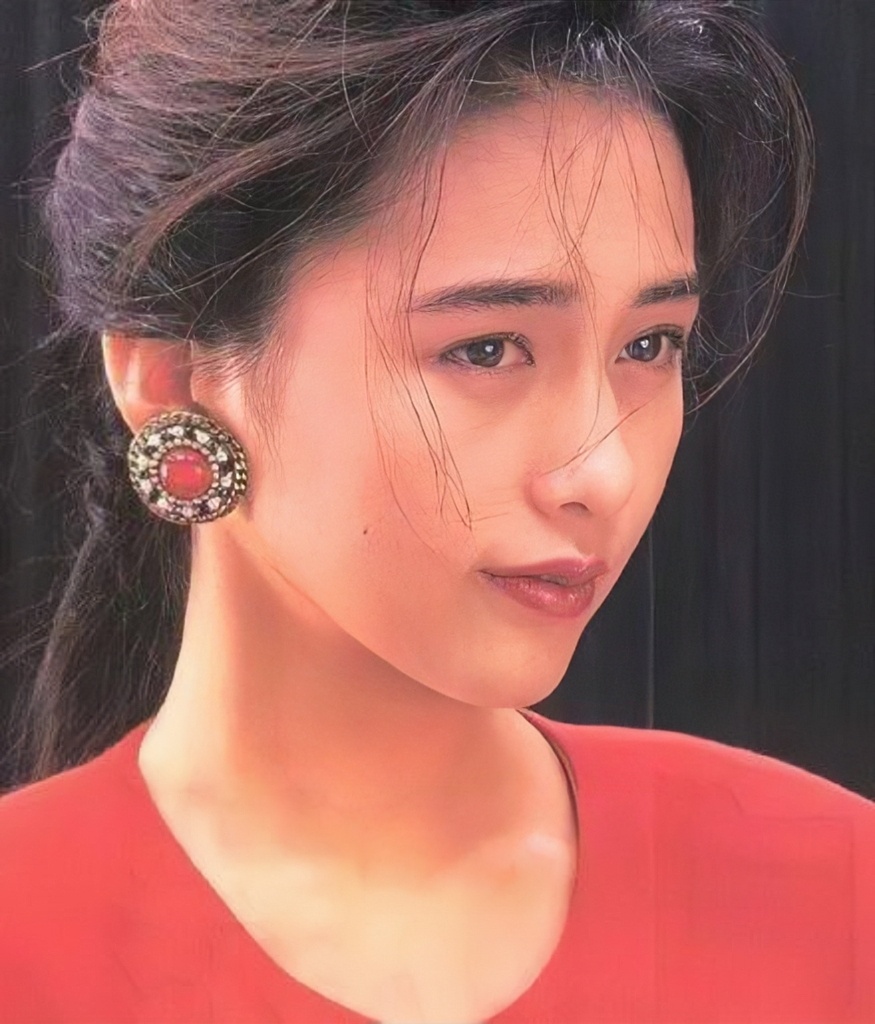 #木村拓哉工藤静香 离婚# 吓我一跳。点进来看，人家是否认离婚。[二哈]我觉得他