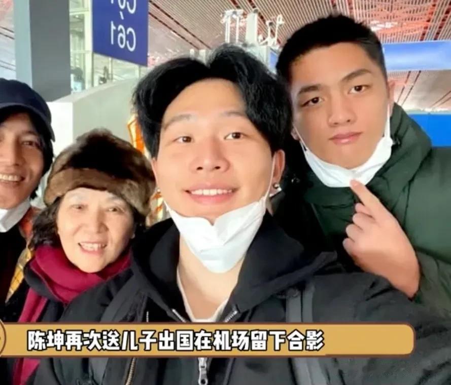 陈坤虽然一直避谈陈尊佑母亲是谁
