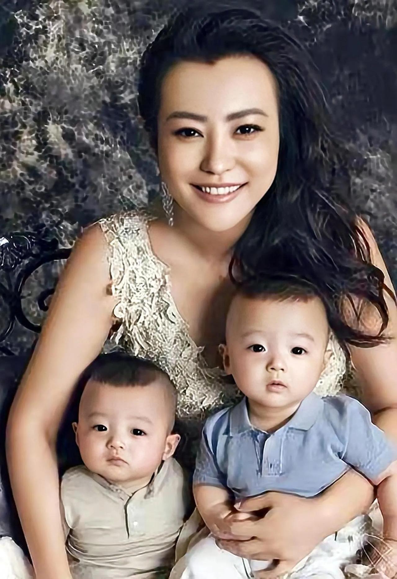   她的颜值比孙俪好看，只是现在长胖了，五官也没有以前好看了，但是她主演的《情满