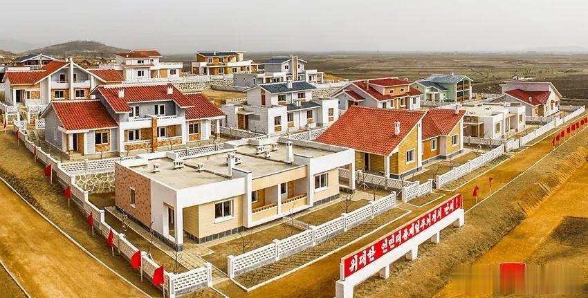 江原道和黄海南北两道多个农村迎来乔迁之喜。

江原道和黄海南北两道的多个农村陆续