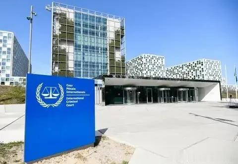  国际刑事法院对普京发出逮捕令实在是可笑，这绝对是美西方导演的一场闹剧，也是对普