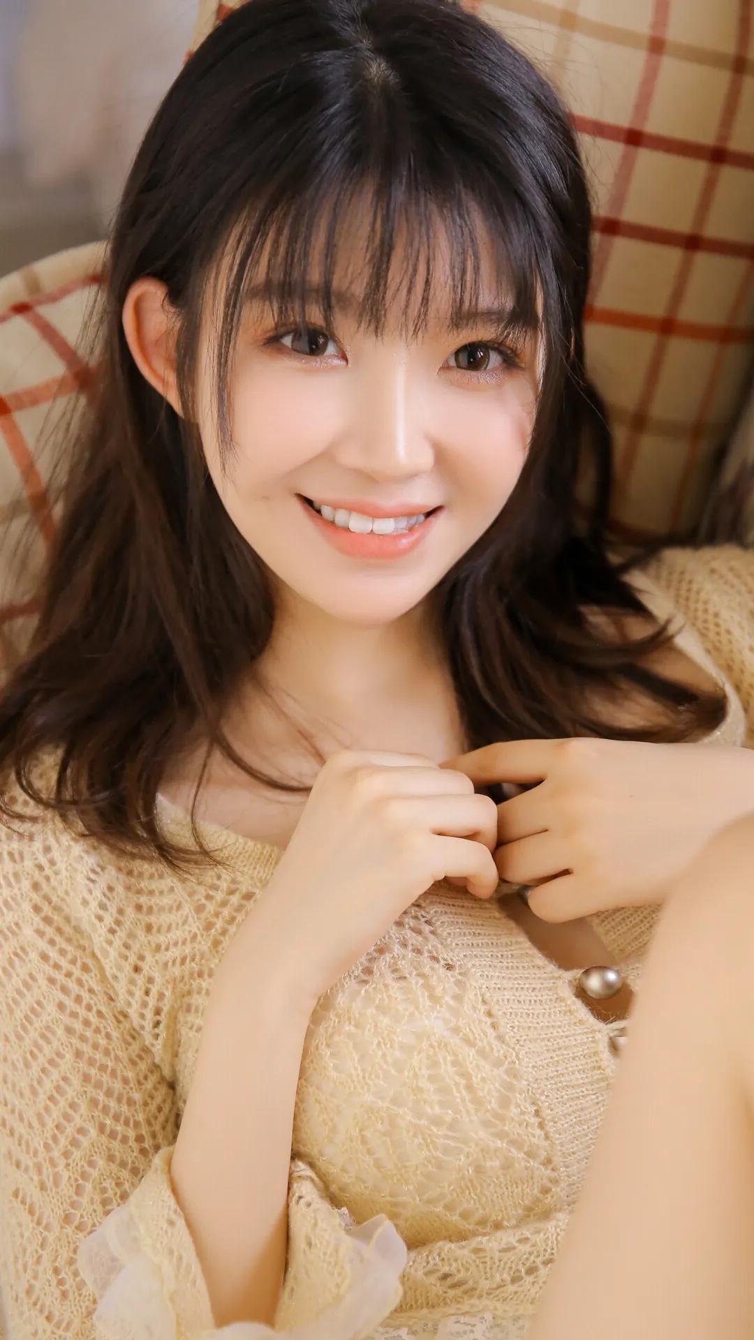 莫泊桑曾说：男女之间最纯洁的友谊莫过于夫妻，它会随着时间而越来越纯，纯到两个人睡
