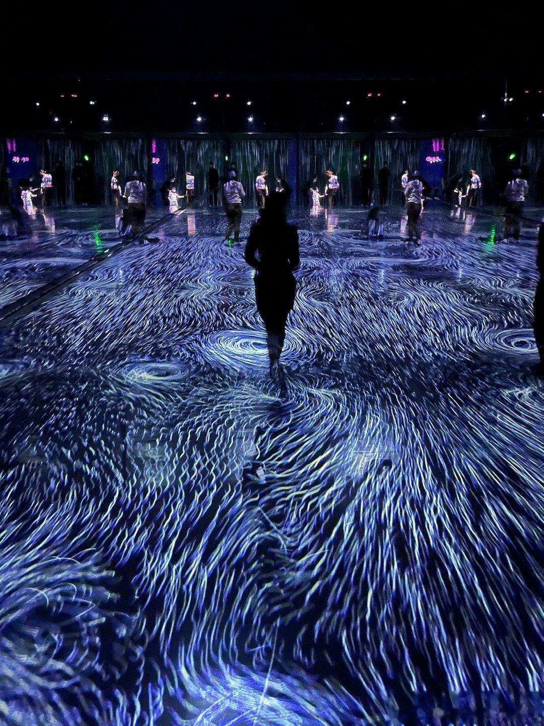 今天你走够了吗？最佳的运动方式是多种运动的组合：1⃣️ 有氧运动：世界卫生组织推