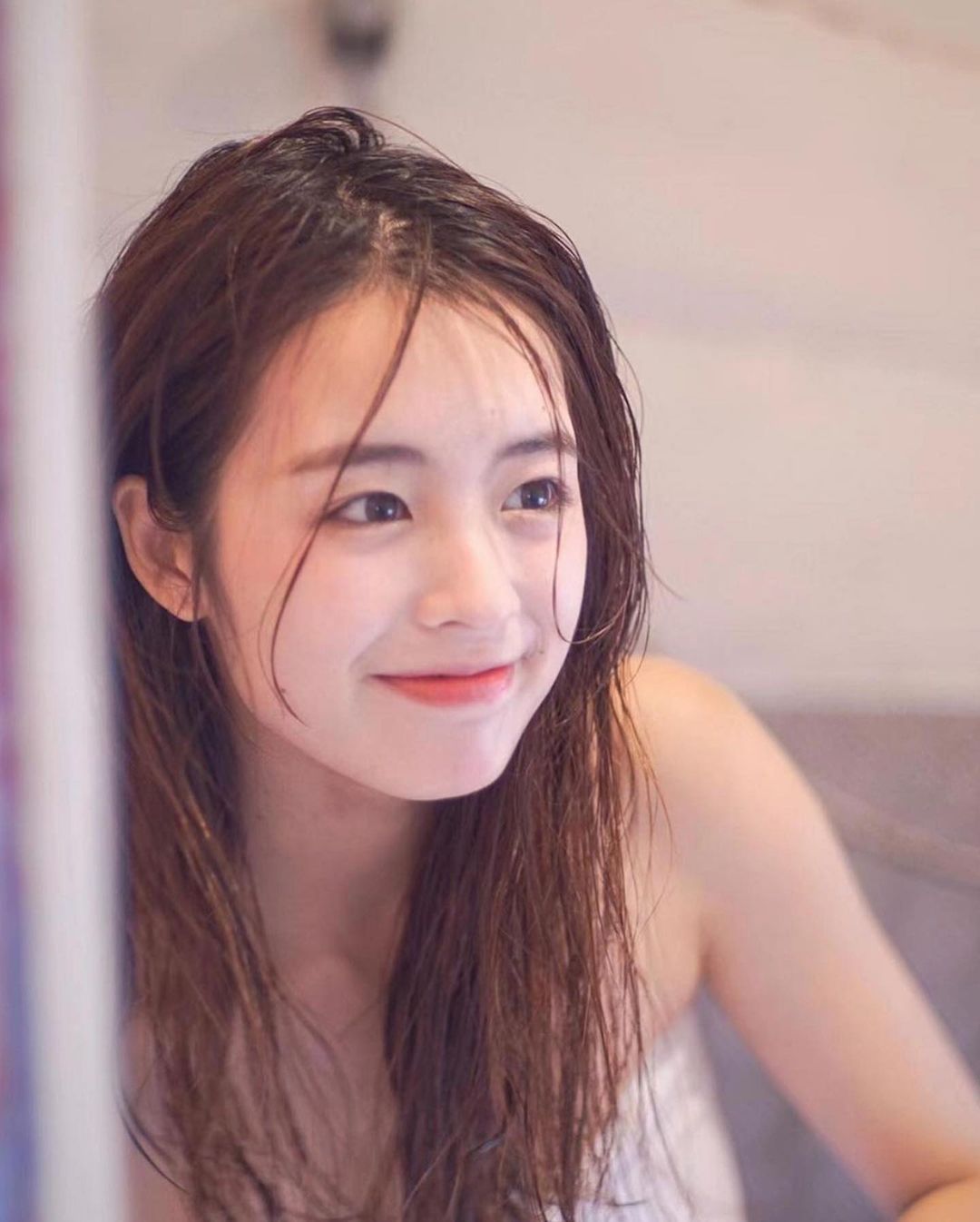 最喜欢看你微笑的样子#少女写真#  #情绪Leo# #清纯御姐#,#美妆搭配# 
