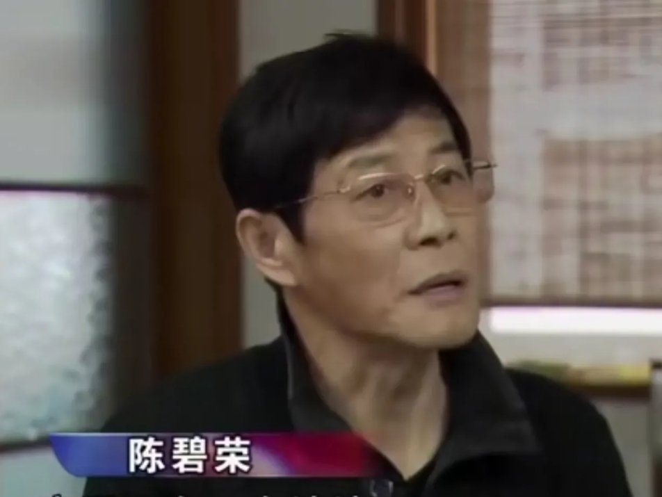 “比谍战剧还精彩！”上海男子入狱十年，家里的亲朋好友从未露过面，只有七妹经常去探