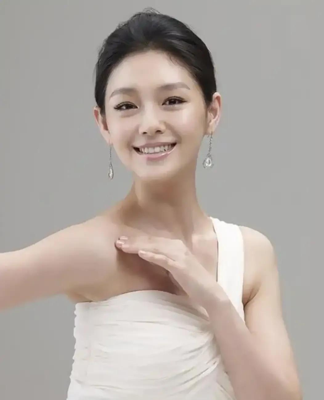 大S回应汪小菲晒清单的行为，不愧是美容大王，依然牙尖嘴利，让人招架不住。

大S