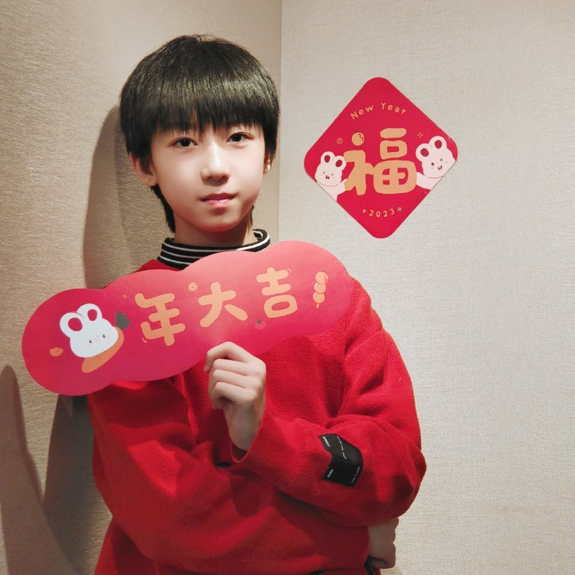ybw  “晚霞洒遍鲜花 都不如你这朵玫瑰惹人喜爱”𝒯𝒽𝓮 𝒻𝓁𝓸?