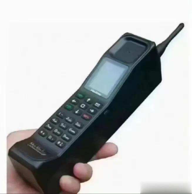 1995年中国电信和移动公司

采购美国9900型大哥大

每部33美元（批发价