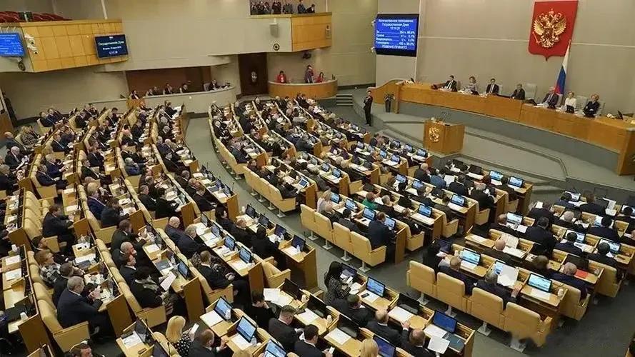 俄罗斯批准了调查美国在乌克兰境内建造生物实验室情况的议会委员会的总结报告，并决定