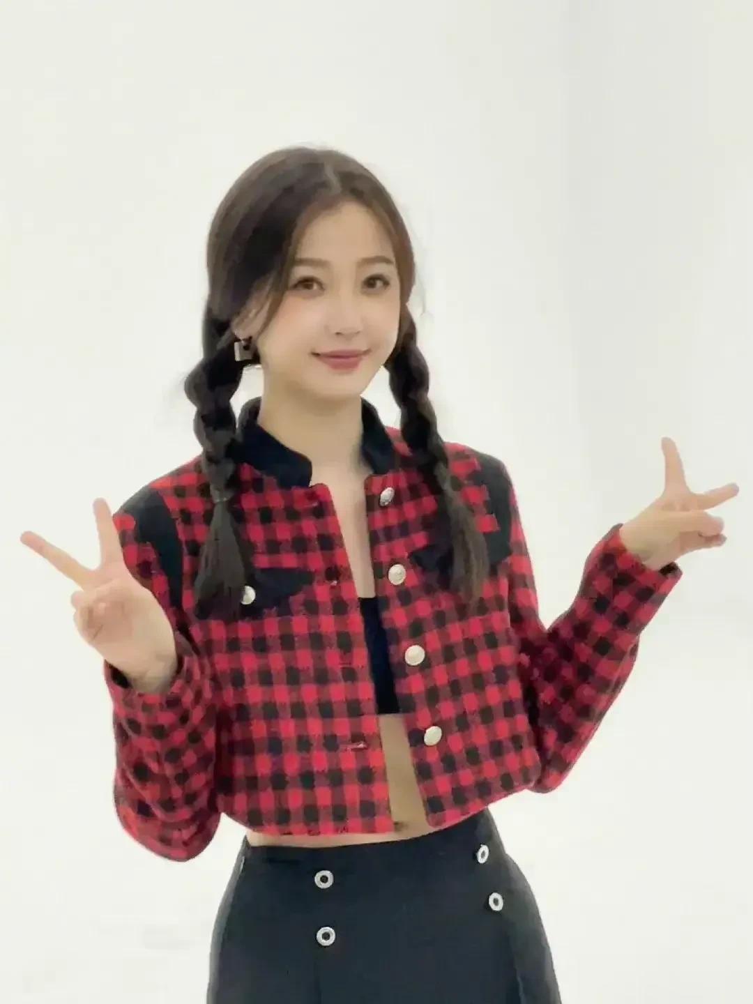 美女图集~第739期 | 虞书欣