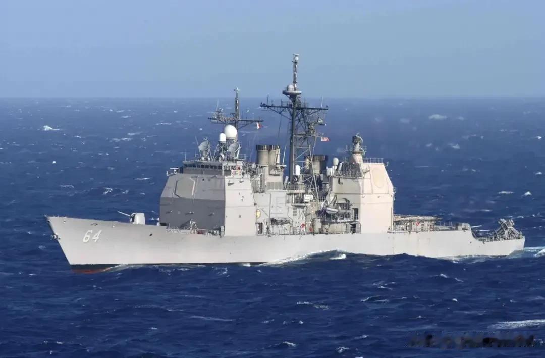 美国海军有11艘核动力航空母舰、71艘核潜艇、70艘驱逐舰、22艘巡洋舰、36艘