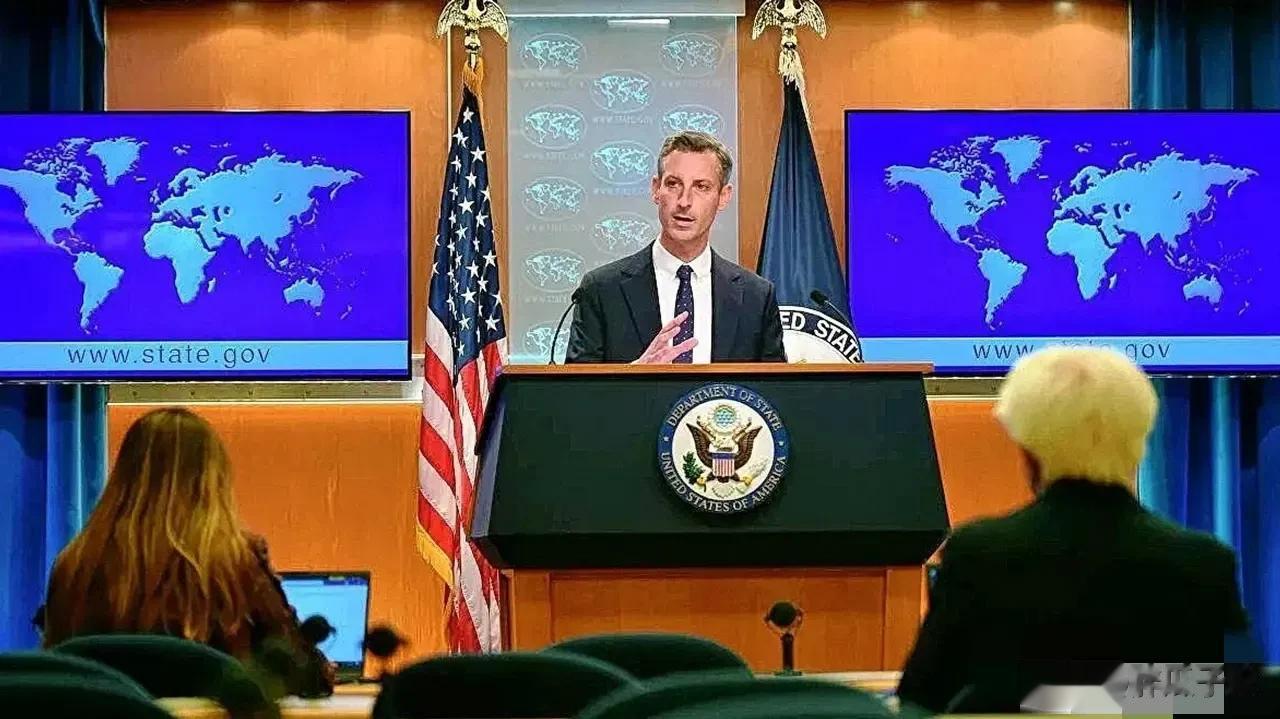 眼看中国在台海周边大规模军演，美美国务院称，美方正密切关注中方在台海周边的行动，