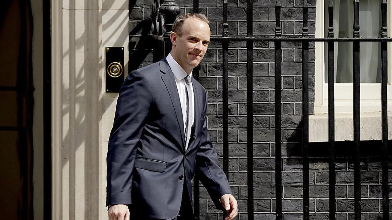 英国司法大臣：坚决支持国际刑事法院对普京的逮捕令！必须将战犯绳之以法！
昨天，英