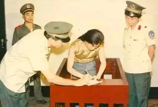 历史老照片：
1989年，一封