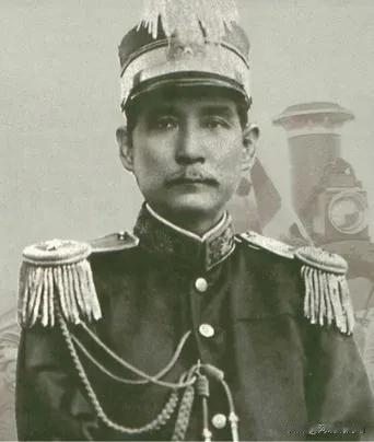 孙中山两兄弟都是格局极大之人，孙中山十几岁的时候，他的哥哥孙眉就已经是在美国经营